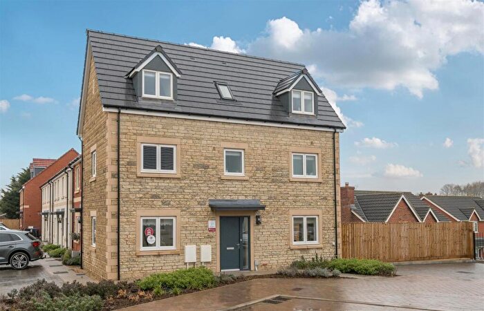 4 Bedroom Semi-Detached House For Sale In Roman Place, Westbury, BA13