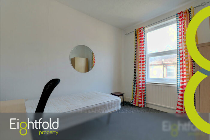 4 Bedroom Terraced House To Rent In St. Pauls Street, Brighton, BN2