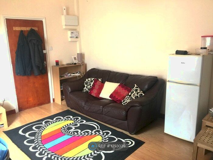1 Bedroom Flat To Rent In Landguard Road, Southampton, SO15