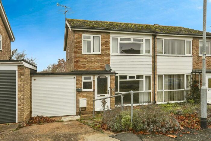3 Bedroom Semi-Detached House For Sale In Parkway, Wickham Market, Woodbridge, IP13
