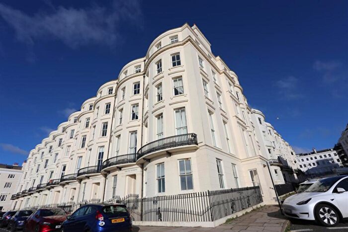 2 Bedroom Flat To Rent In Percival Mansions, Percival Terrace, BN2