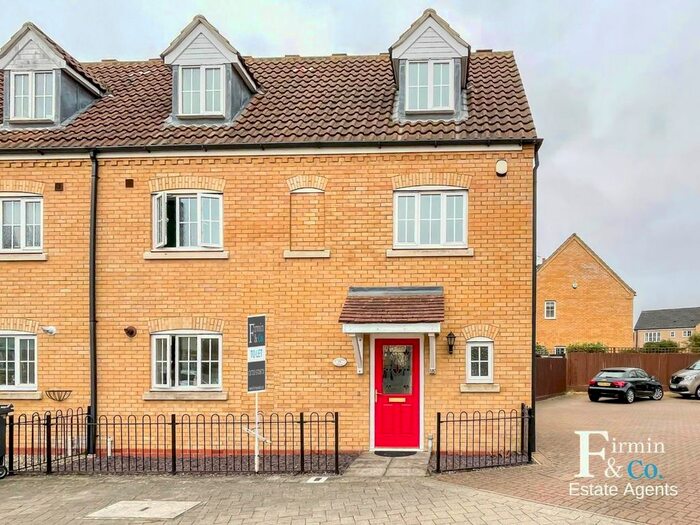 4 Bedroom Town House To Rent In Carrier Close, Peterborough PE2