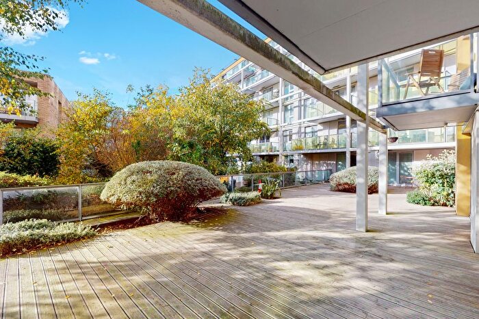 1 Bedroom Flat To Rent In New River Avenue, London, N8