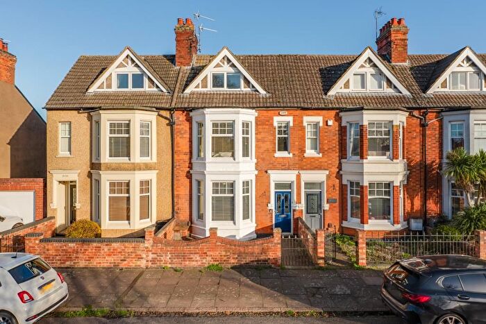 4 Bedroom Property For Sale In Park Road, Kettering, NN16