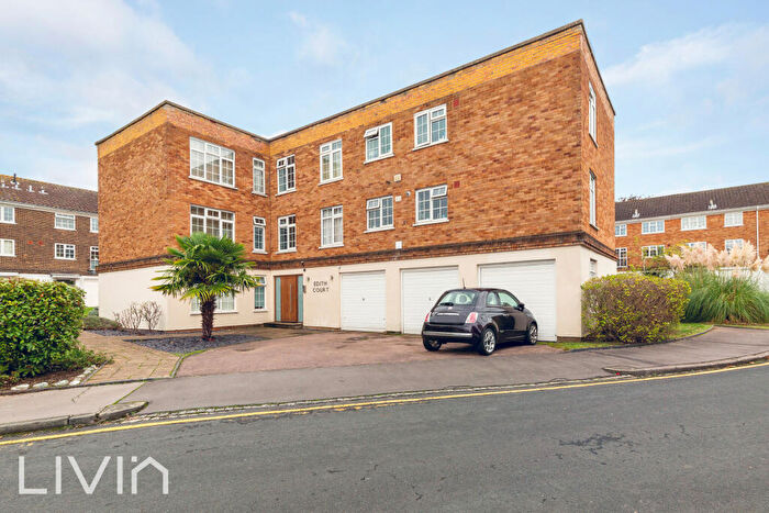 2 Bedroom Flat To Rent In Edith Court, Paul Gardens, CR0