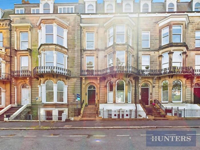 2 Bedroom Flat For Sale In Esplanade Gardens, Scarborough, YO11