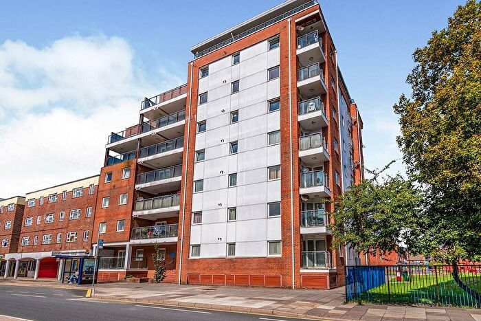 2 Bedroom Apartment To Rent In Queen Street, Portsmouth, PO1