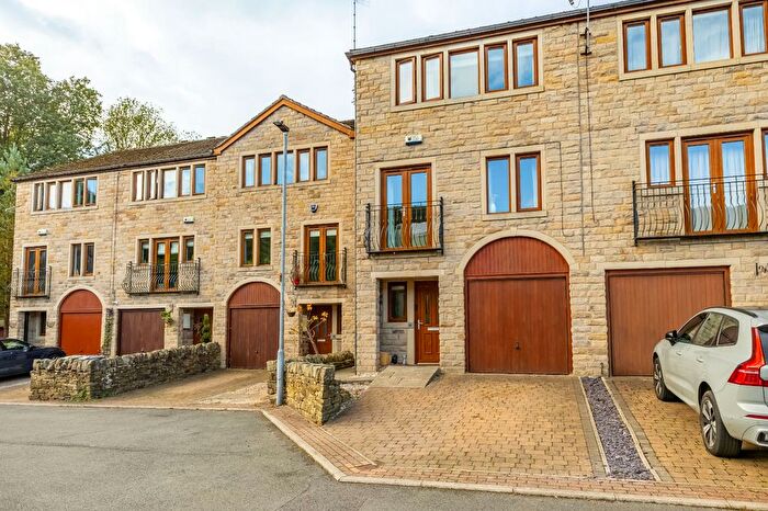 3 Bedroom Semi-Detached House For Sale In Old Mill Lane, Thongsbridge, Holmfirth, HD9