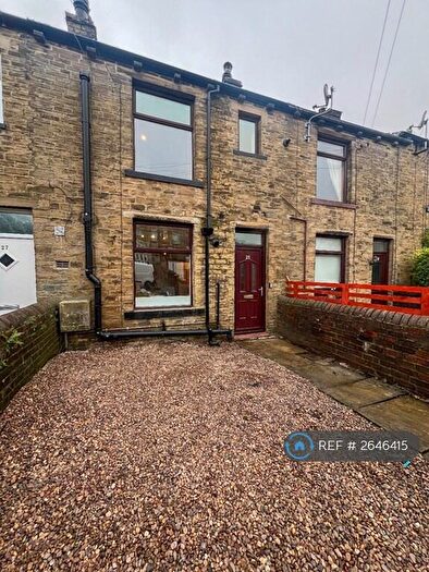 2 Bedroom Terraced House To Rent In Garden Field, Bradford, BD12