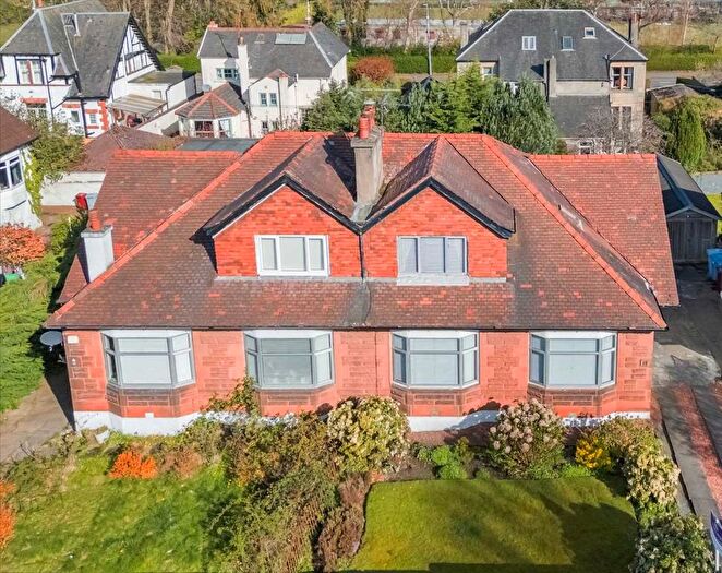 4 Bedroom Semi Detached Bungalow For Sale In Crosshill Drive, Burnside, Glasgow, G73