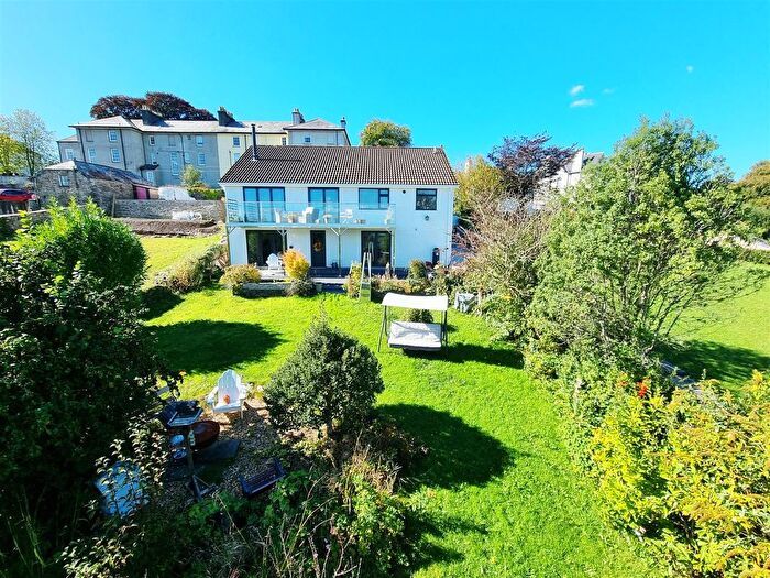 3 Bedroom Property For Sale In Tavistock Road, Launceston, PL15