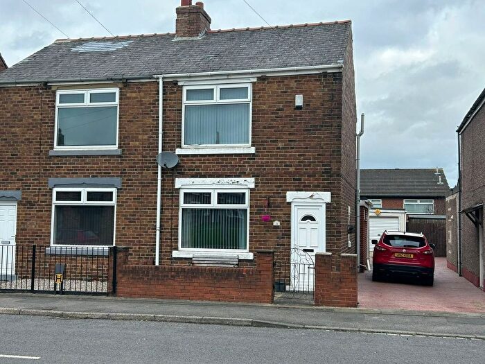 3 Bedroom Semi Detached House For Sale In Barnfield Road, Spennymoor, DL16