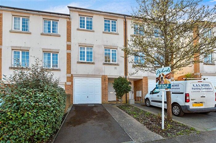 3 Bedroom Town House For Sale In Enbrook Valley, Folkestone, Kent, CT20