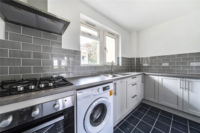 1 Bedroom Apartment For Sale In Key Close, London, E1