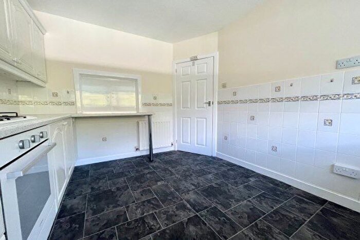 2 Bedroom Flat To Rent In Bushey Wood Road, Sheffield, S17