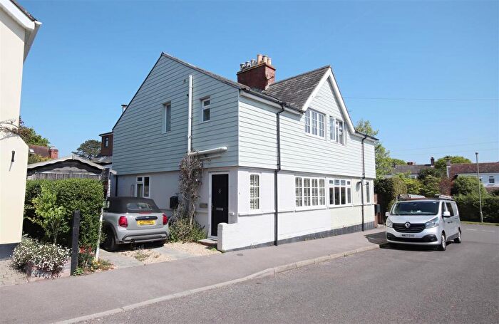 3 Bedroom Semi-Detached House To Rent In Ambleside Road, Lymington, SO41