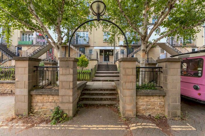 3 Bedroom Maisonette To Rent In Snow Hill, Bath, BA1