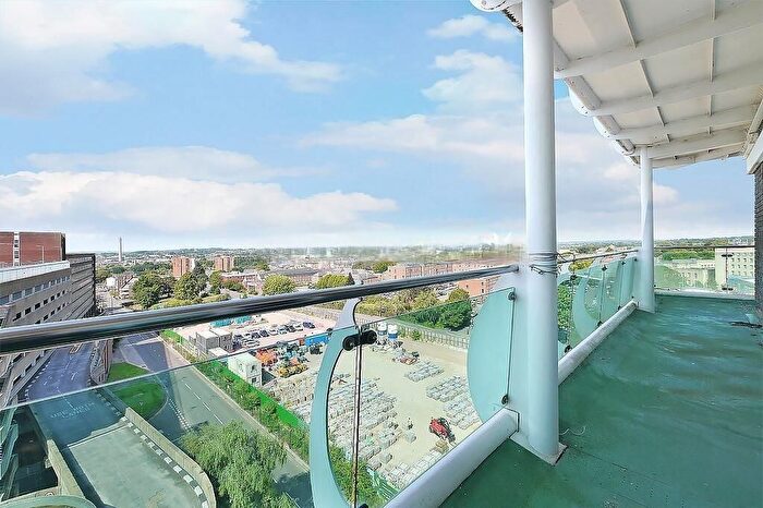 2 Bedroom Flat To Rent In Wellington Street, Northamptonshire, NN1