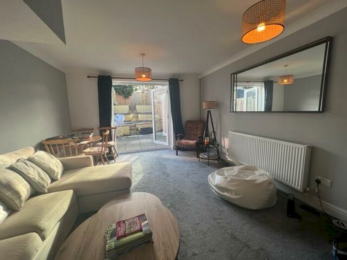 2 Bedroom House To Rent In Arundel Place, Cardiff, CF11