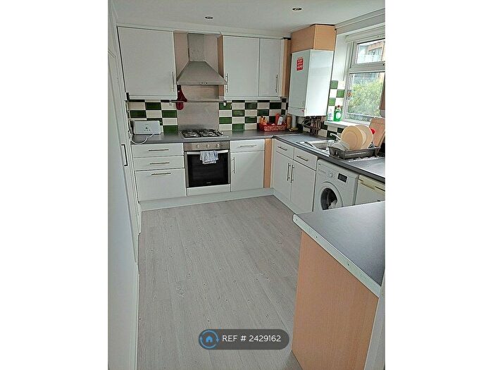 2 Bedroom Flat To Rent In St. Owen House, London, SE1