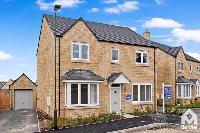 4 Bedroom Detached House For Sale In Merret Place, Winchcombe, GL54