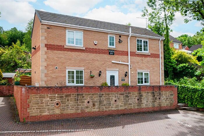 3 Bedroom Detached House For Sale In Sheffield Road, Chesterfield, S41