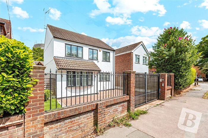 4 Bedroom Detached House For Sale In Ongar Road, Kelvedon Hatch, Brentwood, Essex, CM15