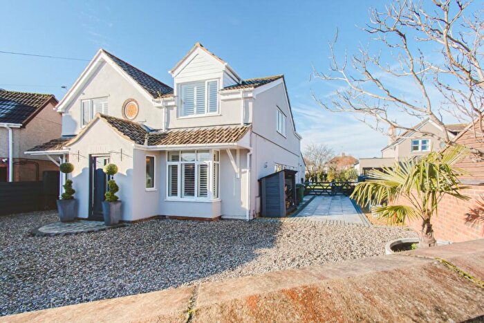 4 Bedroom Detached House For Sale In Marshfield Way, Stratton St Margaret, Swindon, SN3