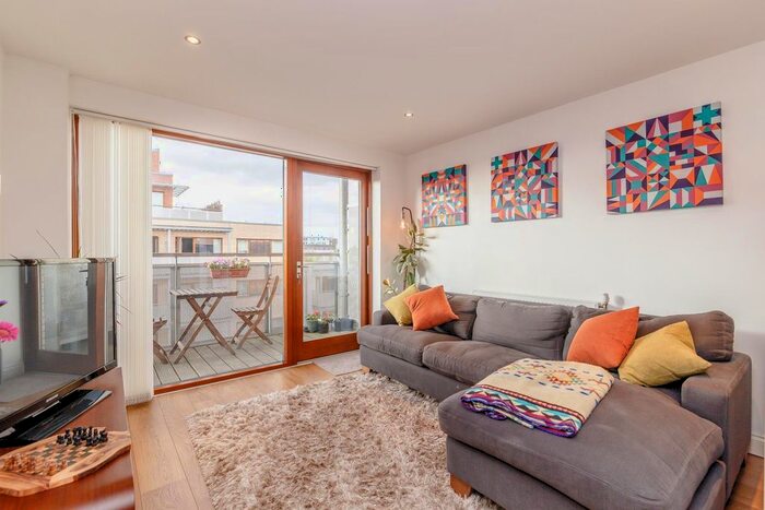 2 Bedroom Flat To Rent In Findlay House, Trevithick Way, London, E3