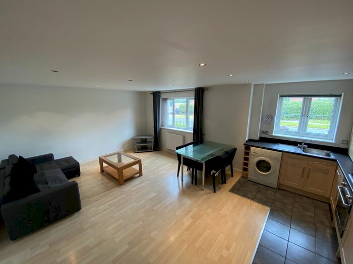 2 Bedroom Flat To Rent In Gracedieu Court, Loughborough LE11