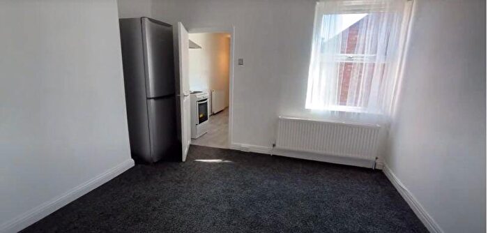 3 Bedroom Flat To Rent In Allendale Road, Newcastle Upon Tyne, NE6