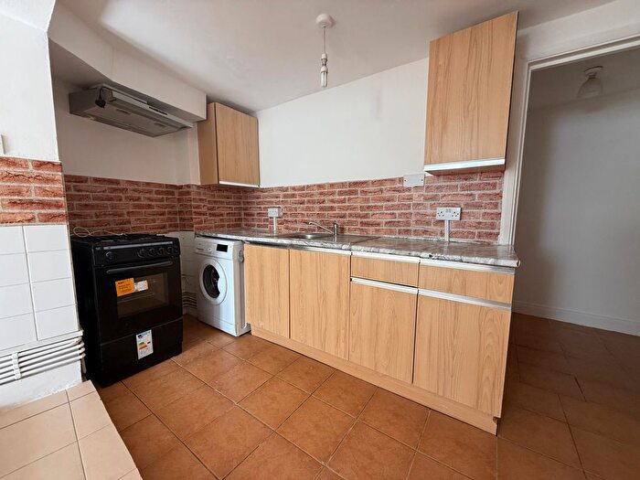 1 Bedroom Flat To Rent In Clifford Road, London, SE25