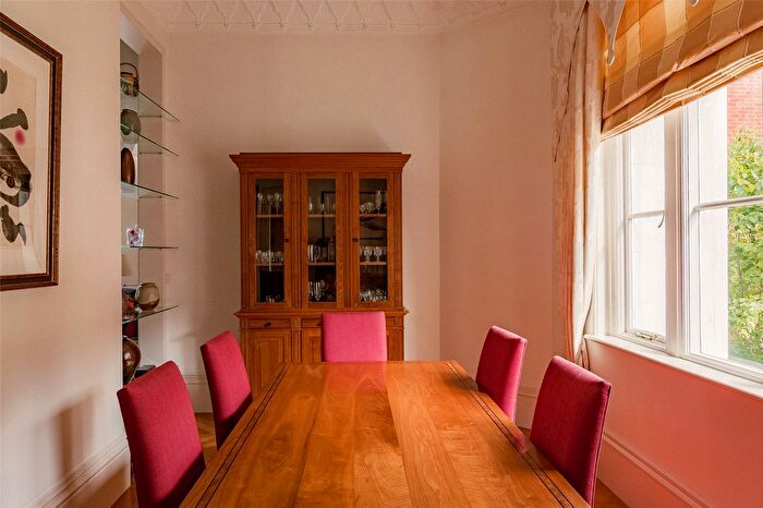 3 Bedroom Flat For Sale In Rose Square, Fulham Road, Chelsea, London, SW3