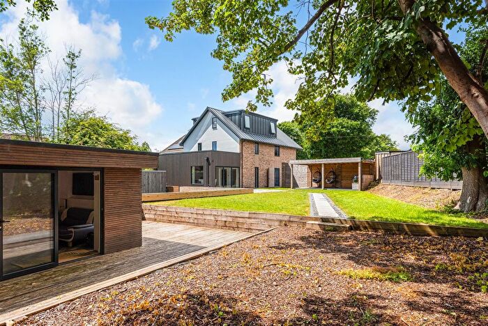 5 Bedroom Detached House For Sale In Park Avenue, Purbrook, PO7