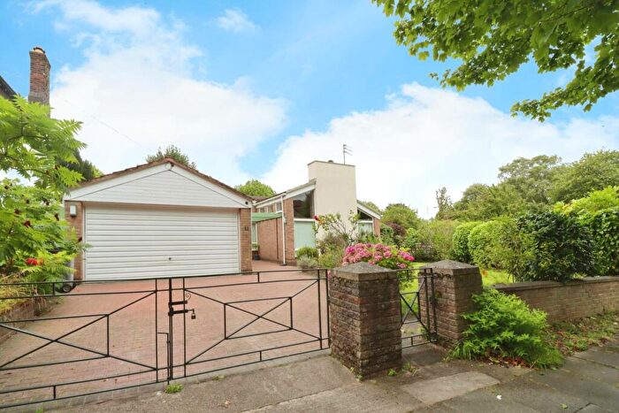3 Bedroom Detached Bungalow To Rent In Heswall Avenue, Bebington, CH63