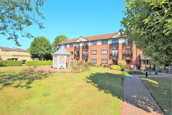 1 Bedroom Retirement Property To Rent In Ravenscourt, Sawyers Hall Lane, Brentwood, Essex, CM15