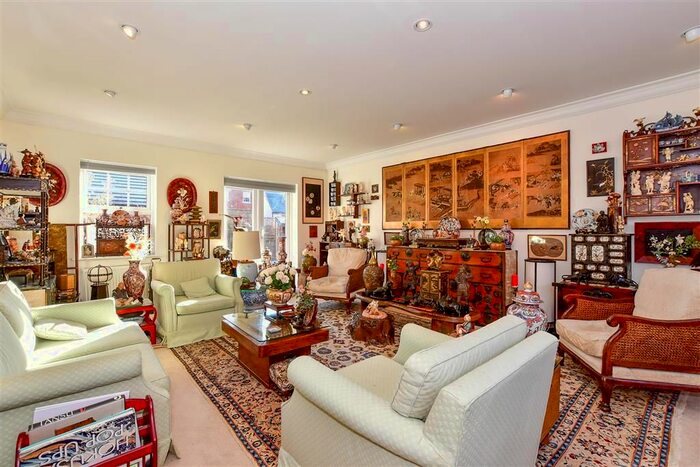 4 Bedroom Detached House For Sale In Olivers Court, Horsmonden, Tonbridge, Kent, TN12