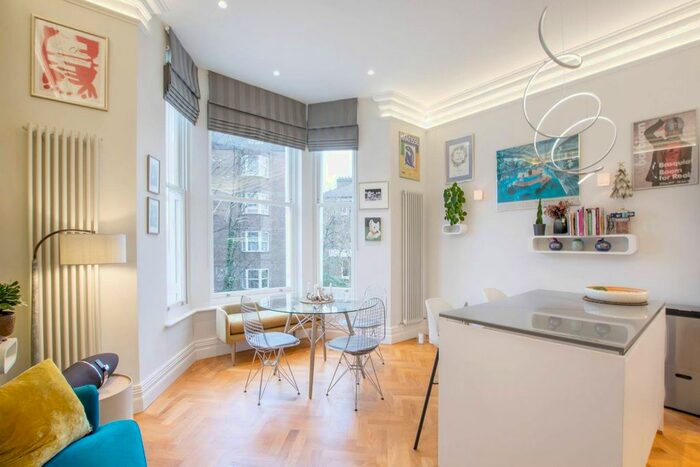 2 Bedroom Flat To Rent In Elgin Avenue, Maida Vale, London, W9