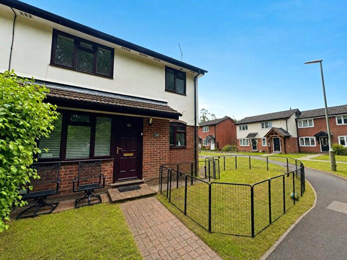 1 Bedroom Terraced House For Sale In Nightingale Close, Farnborough, Hampshire, GU14