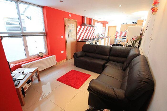 9 Bedroom House To Rent In Richards Street, Cathays, CF24