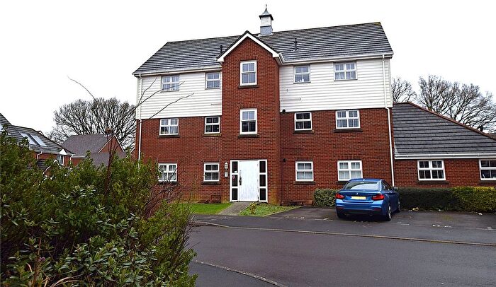 1 Bedroom Garage / Parking To Rent In Pheasant Close, Four Marks, Alton, Hampshire, GU34