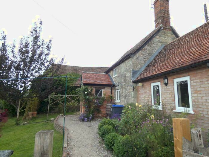 2 Bedroom Cottage To Rent In Dinton, SP3