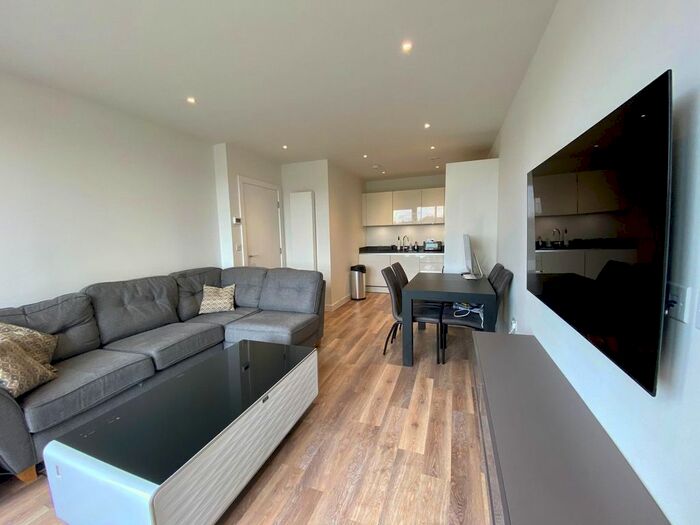 2 Bedroom Flat To Rent In Millar House, Station Road, Borehamwood, WD6