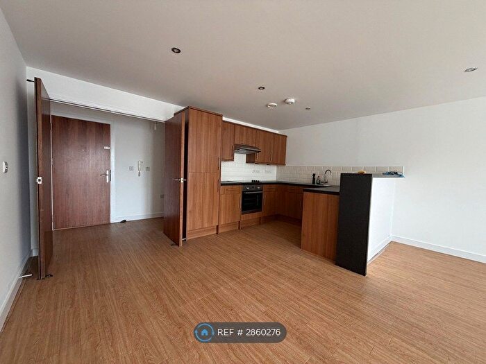 2 Bedroom Flat To Rent In London Road, Portsmouth, PO2