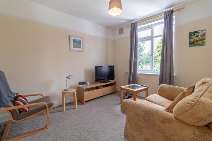 1 Bedroom Apartment To Rent In High Road, Broxbourne, Hertfordshire, EN10