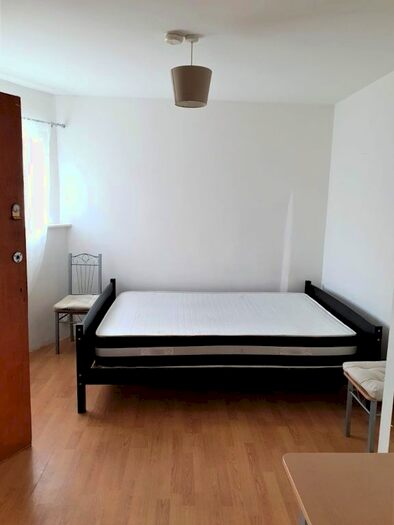 Studio To Rent In High Road Leytonstone, London, E11