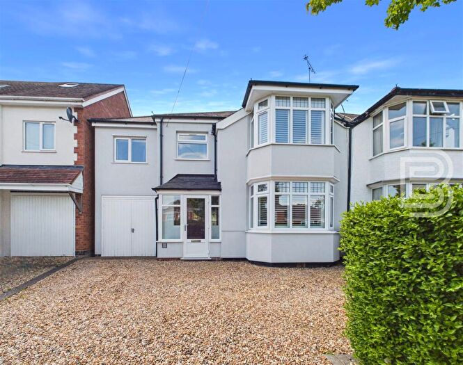 4 Bedroom Semi-Detached House For Sale In Fareham Avenue, Hillmorton, Rugby, CV22