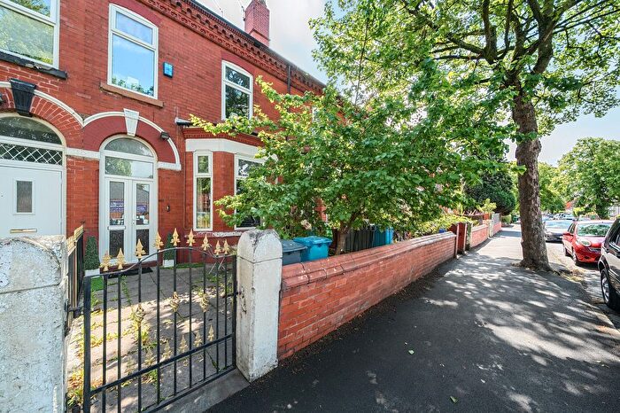 4 Bedroom Terraced House For Sale In Hamilton Road, Manchester, M13