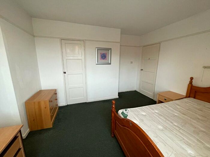 4 Bedroom Semi-Detached House To Rent In Mottram Close, Norwich, NR5