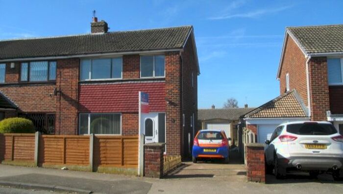 3 Bedroom Semi-Detached House To Rent In Cobblers Lane, Pontefract, WF8